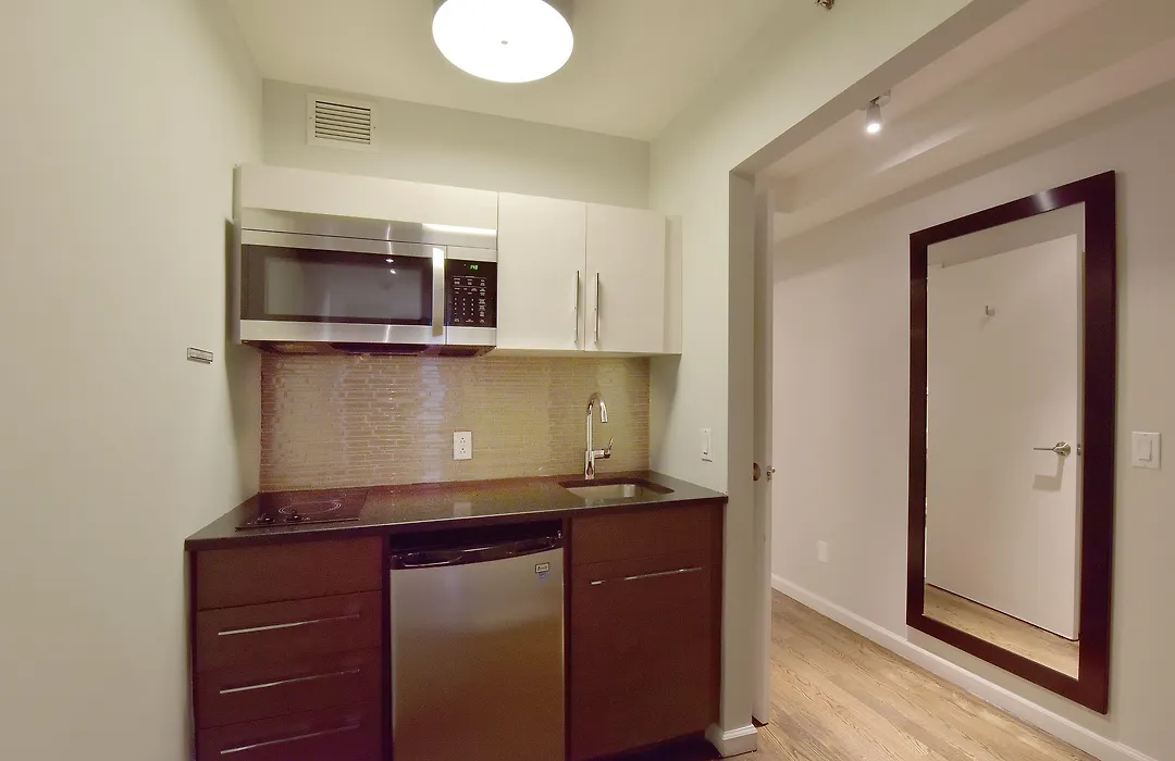 Hotel 32 32-1