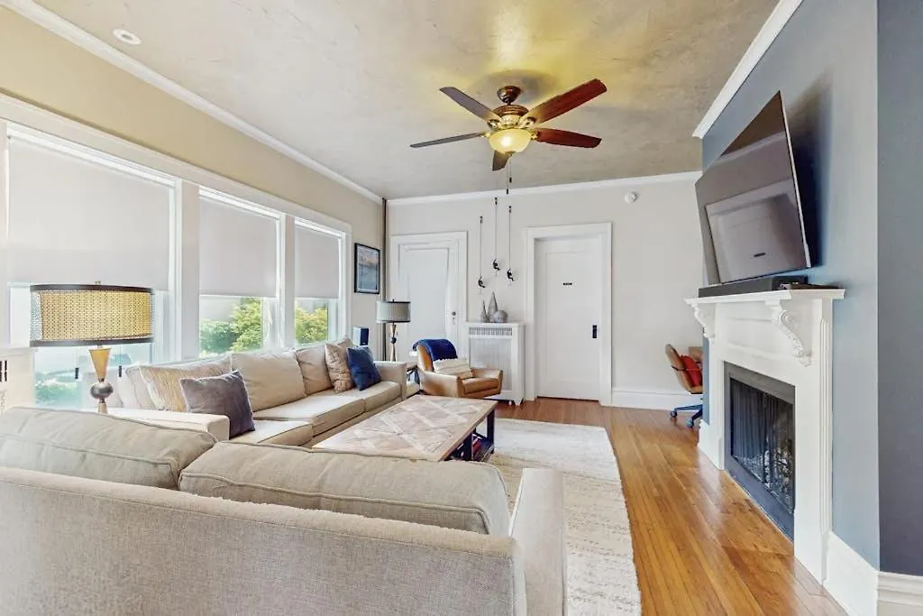 Ivy Manor-1