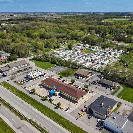 Comfort Inn Near Kokomo Speedway-2